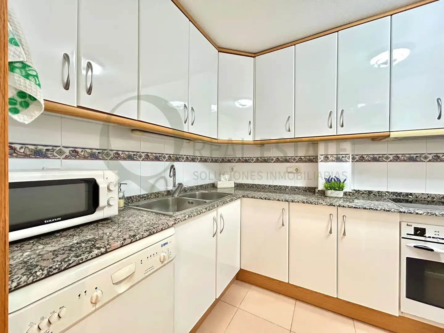 Cocina de Piso de alquiler en Alicante / Alacant con Aire acondicionado, Calefacción y Terraza