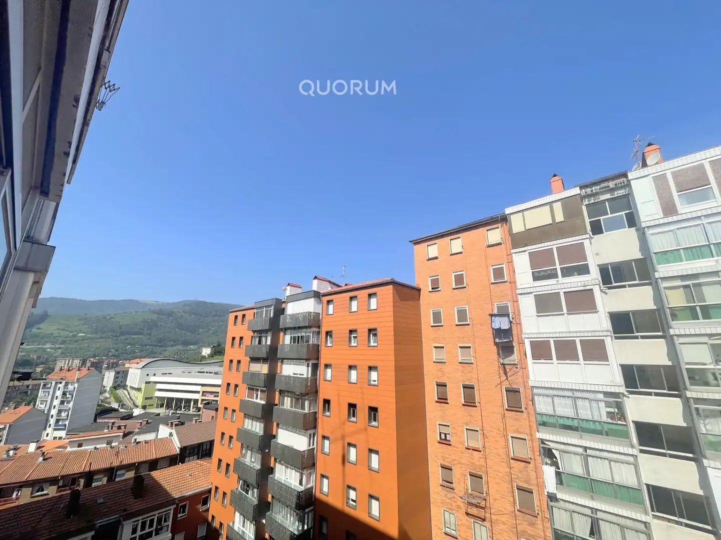 Vista exterior de Piso en venta en Bilbao  con Calefacción