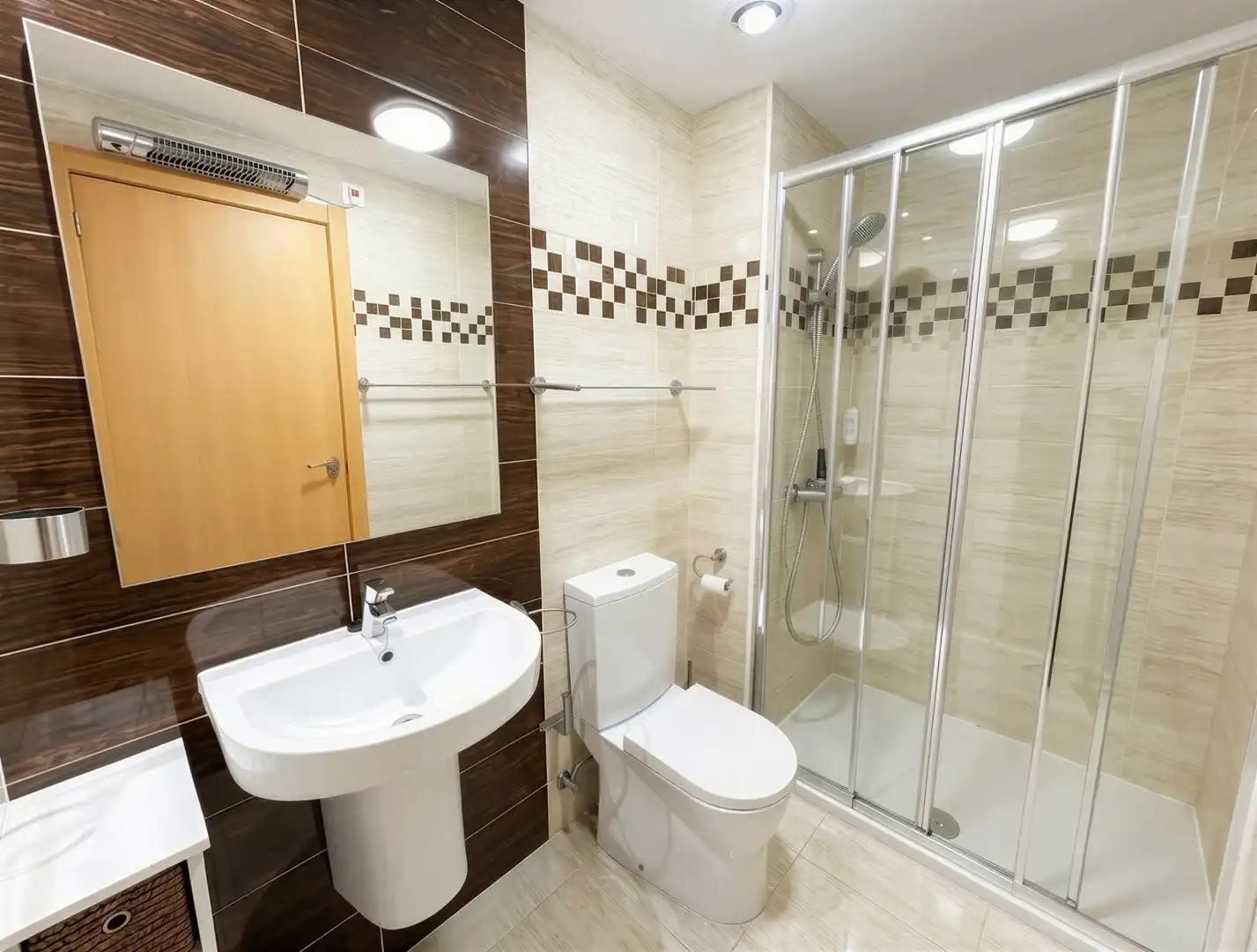 Bathroom of Apartments for sale in Manacor  with Air Conditioner, Heating and Storage room