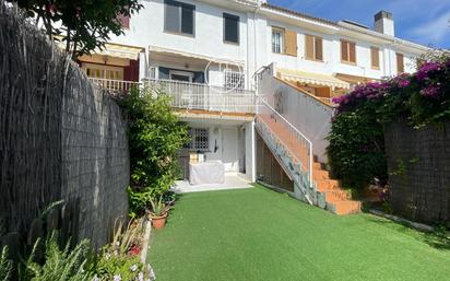 Exterior view of Single-family semi-detached for sale in El Masnou  with Terrace