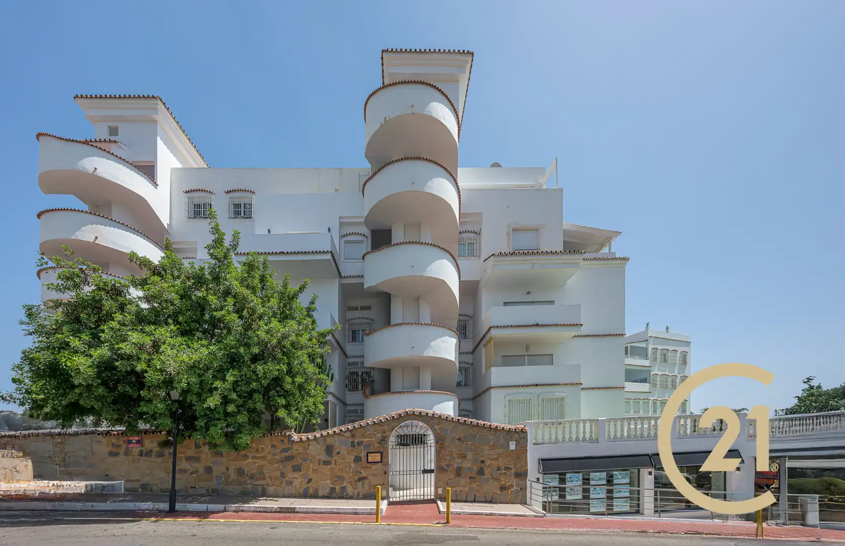 Vista exterior de Planta baja en venta en Marbella con Aire acondicionado, Terraza y Amueblado