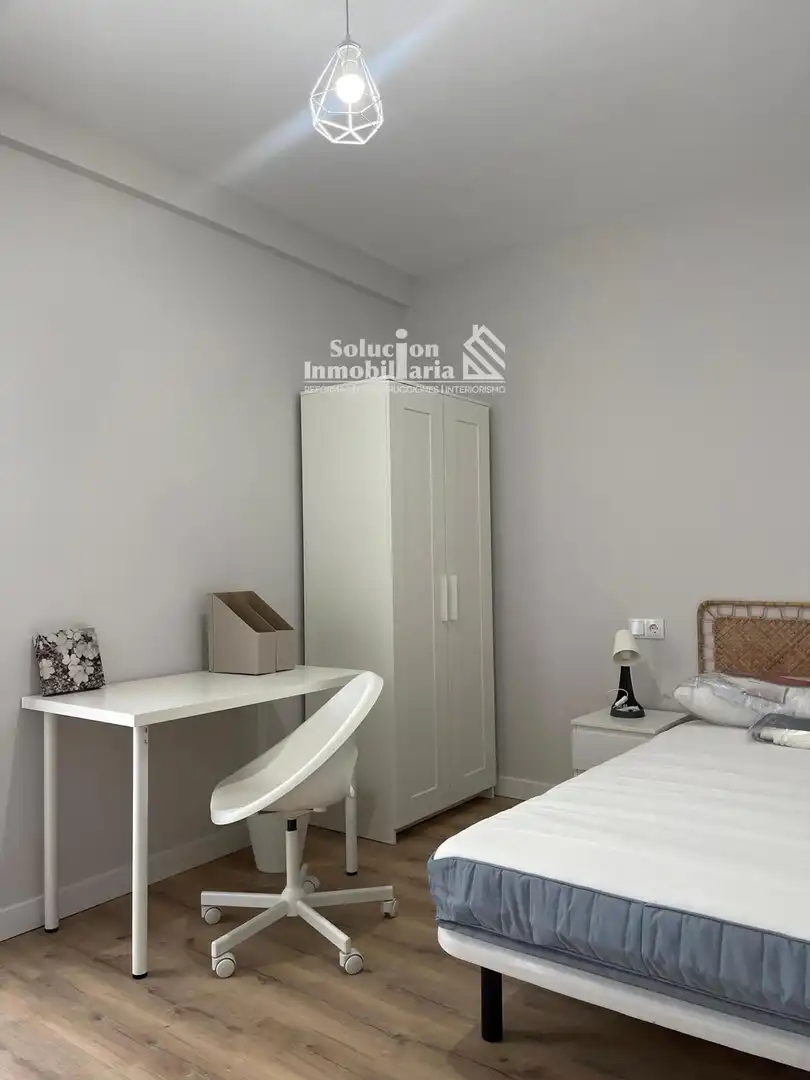Bedroom of Flat for rent in Salamanca  with Heating and Furnished