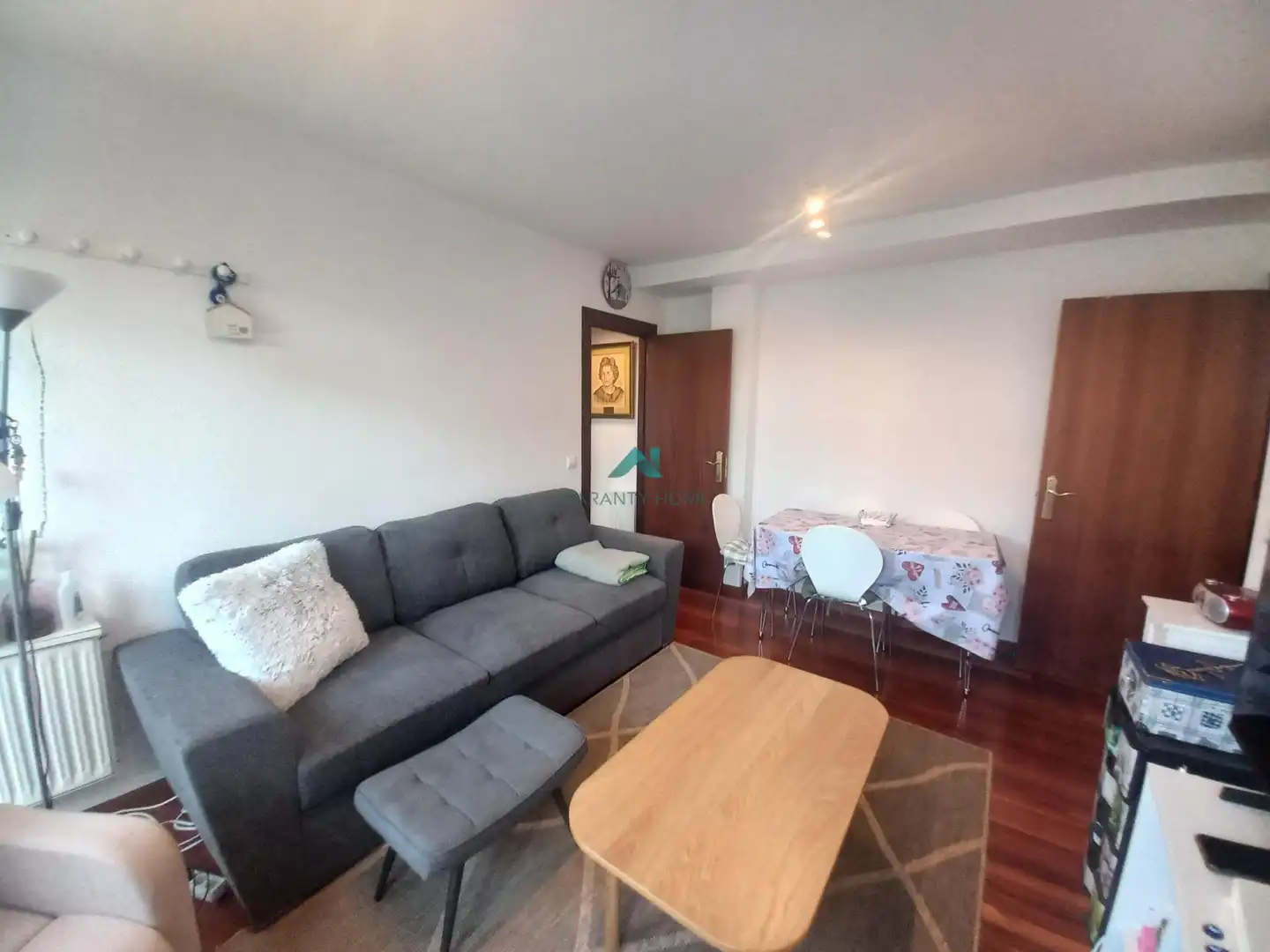 Sala de estar de Planta baja en venta en Bárcena de Cicero con Calefacción, Jardín privado y Parquet