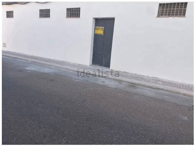 Local comercial en Alquiler en Calle José García Ruiz Cabal Joselito García en Alcalá del Río