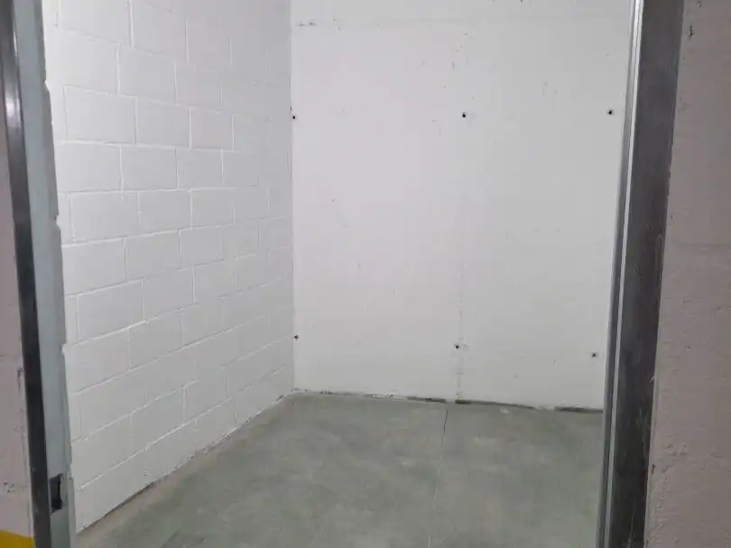 Garage for rent in Poio