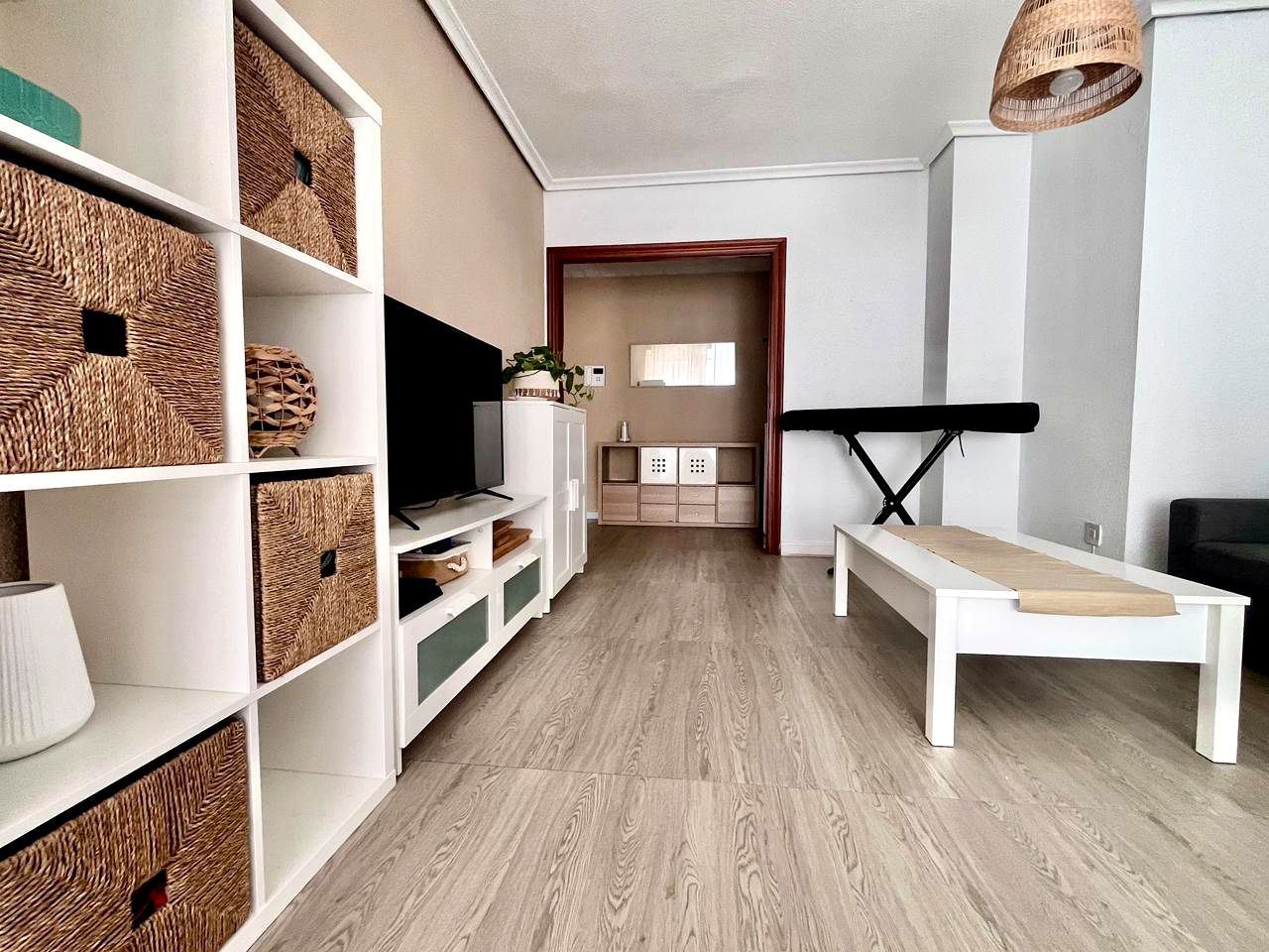 Living room of Flat for sale in Torrent  with Parquet flooring, Terrace and Balcony