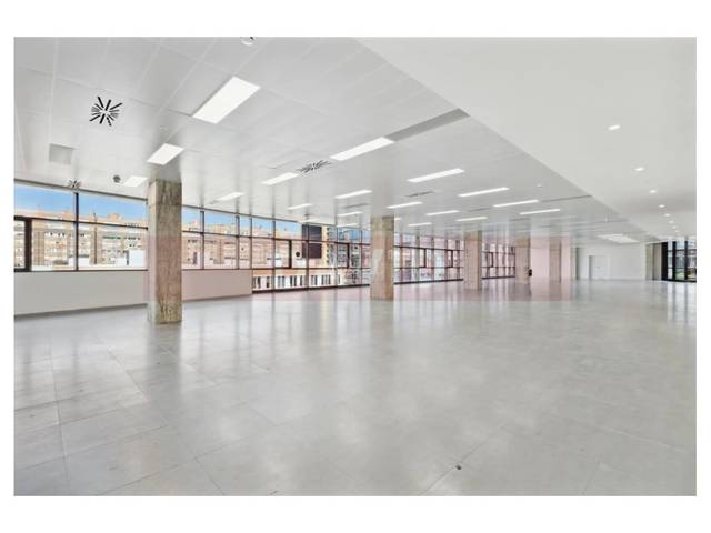 Oficina en Alquiler en Carrer de Bilbao en El Clot