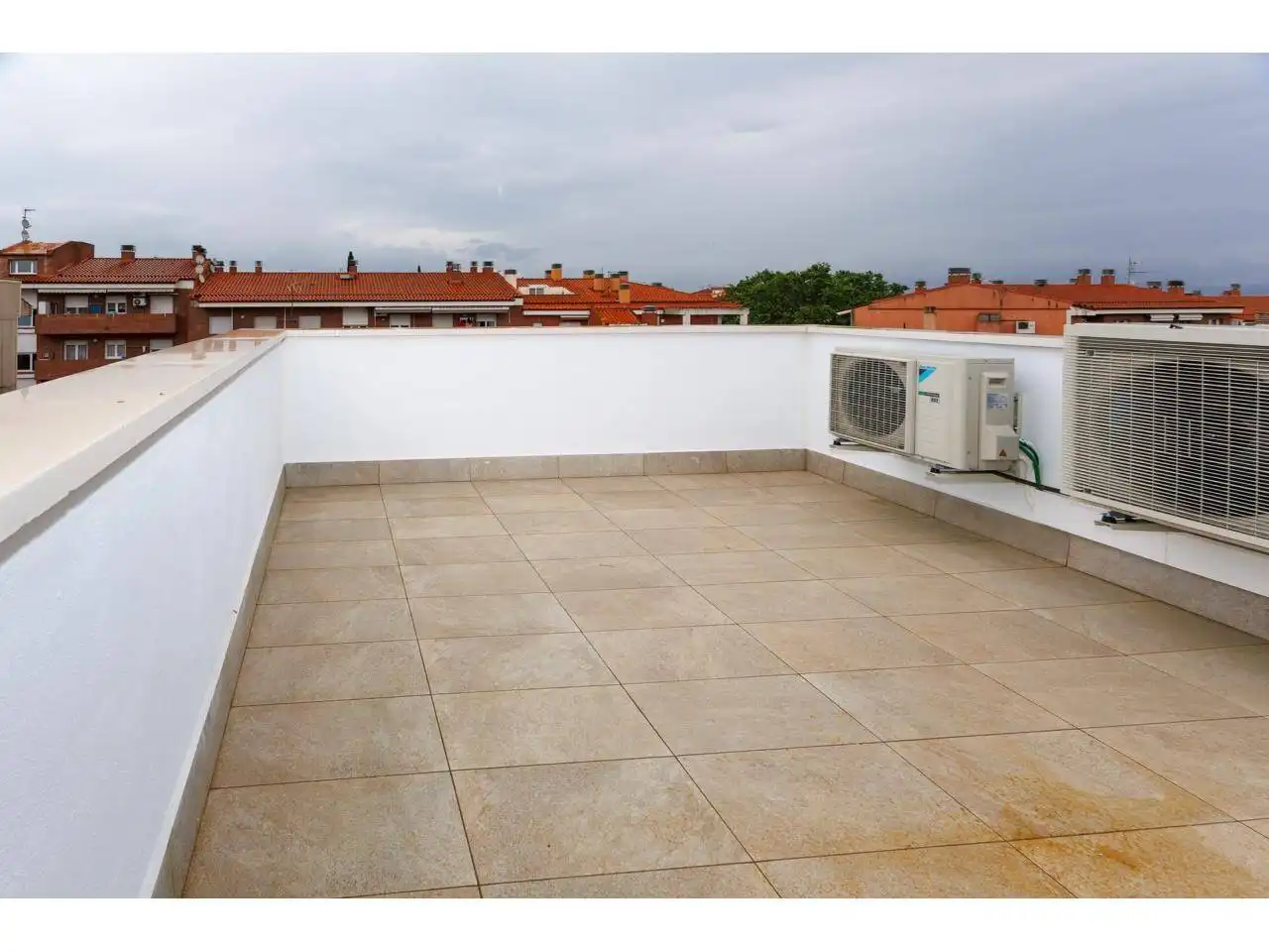 Dúplex con jardín en venta en Avenida Pau Casals