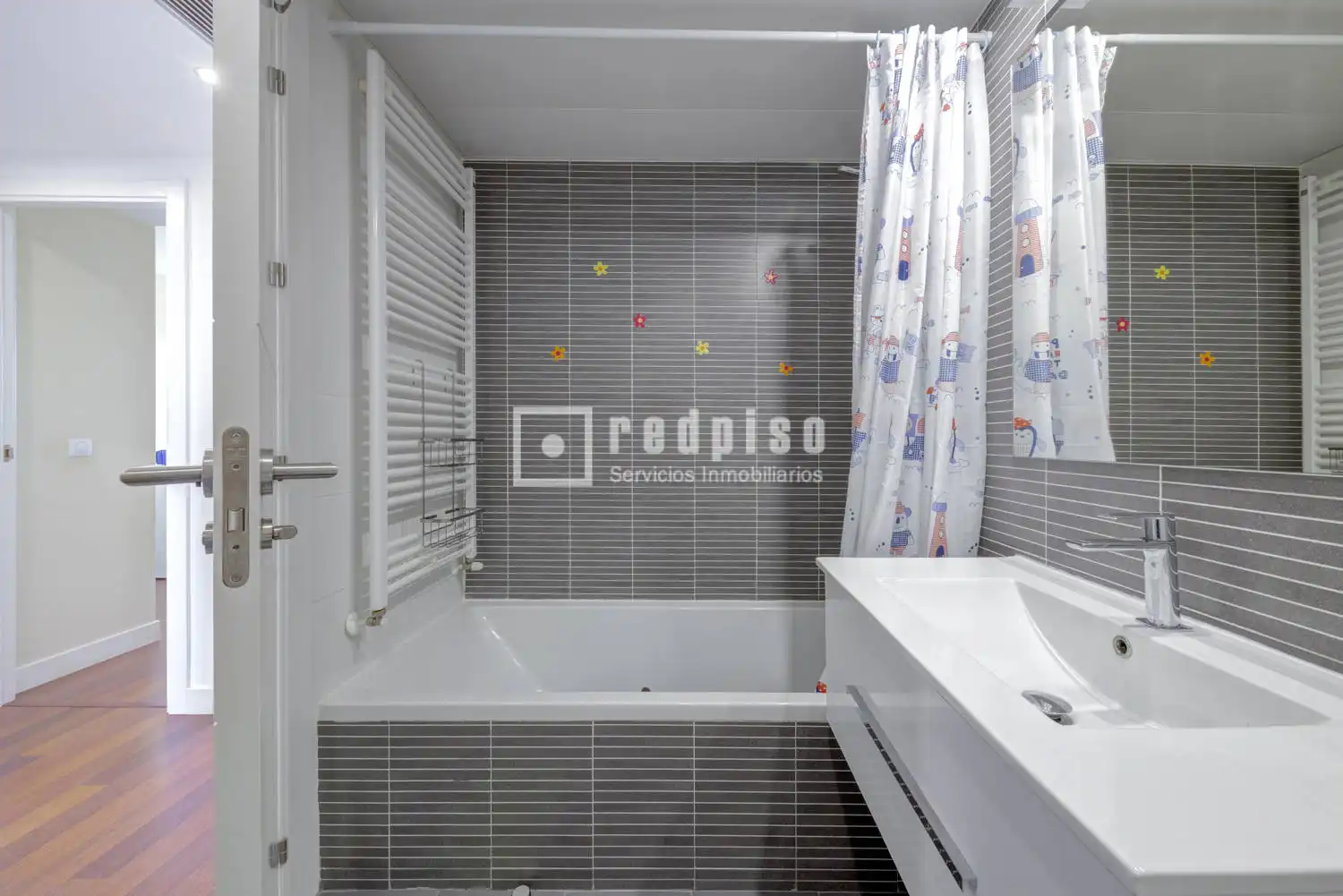 Bathroom of Flat for sale in Boadilla del Monte  with Air Conditioner, Heating and Private garden