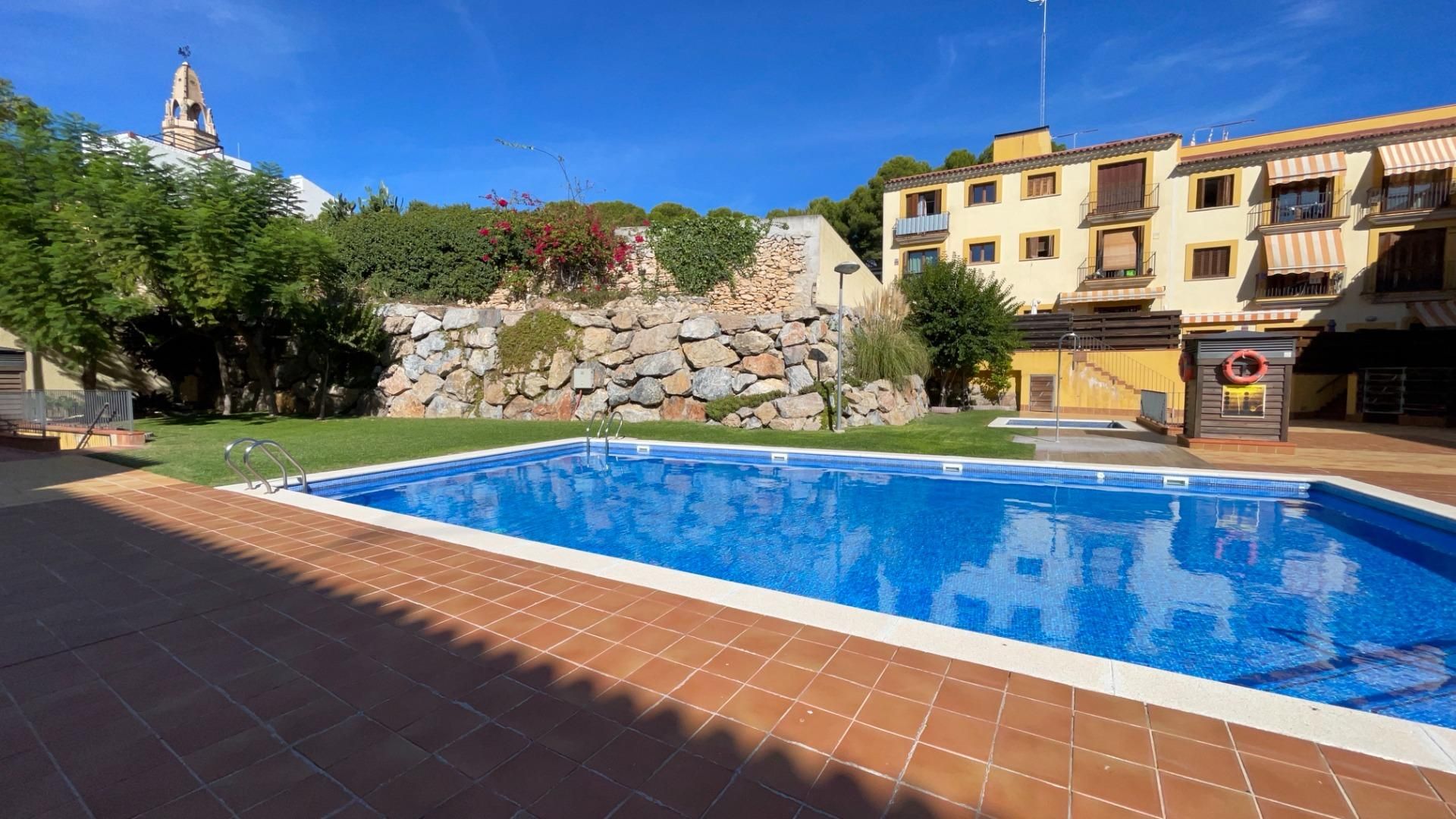 Swimming pool of Apartment for sale in Creixell  with Private garden, Balcony and Community pool