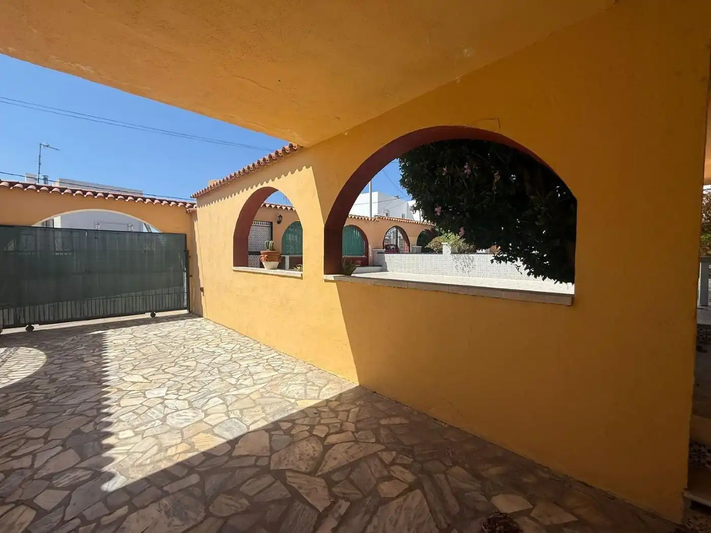 Vista exterior de Casa o xalet en venda en Roses amb Aire condicionat, Calefacció i Terrassa