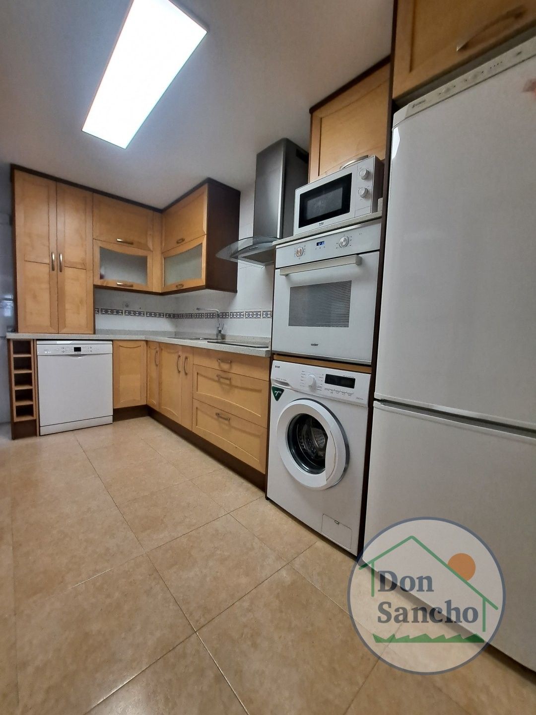 Cuina de Pis de lloguer en Cabezón de Pisuerga amb Calefacció