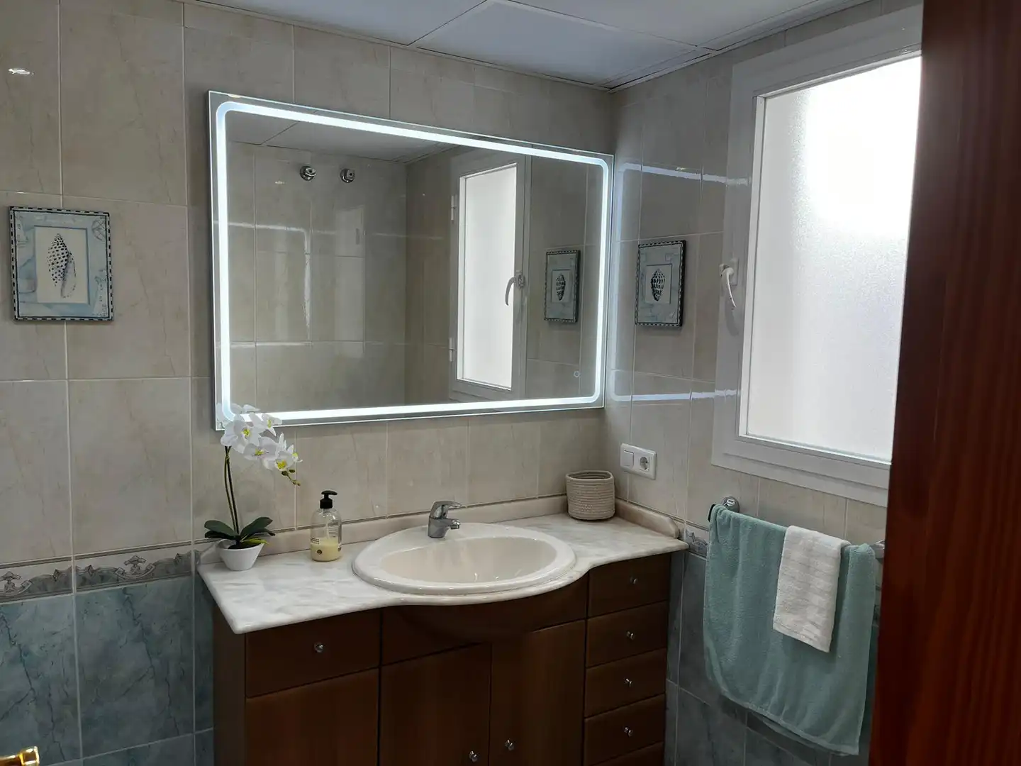 Baño de Piso de alquiler en Málaga con Aire acondicionado, Calefacción y Amueblado