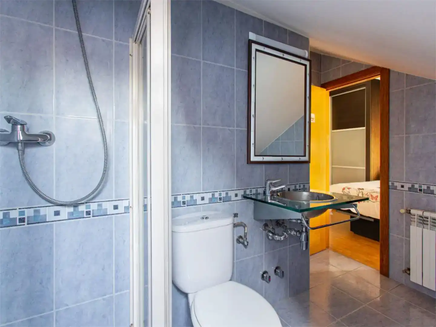 Badezimmer von Wohnung zur Miete in Gijón 