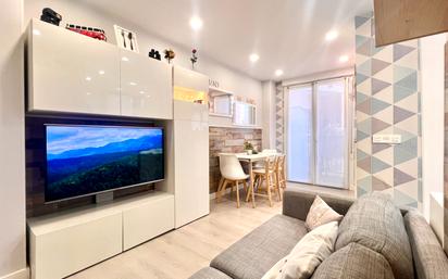 Living room of Flat for sale in Donostia - San Sebastián   with Heating, Storage room and Furnished