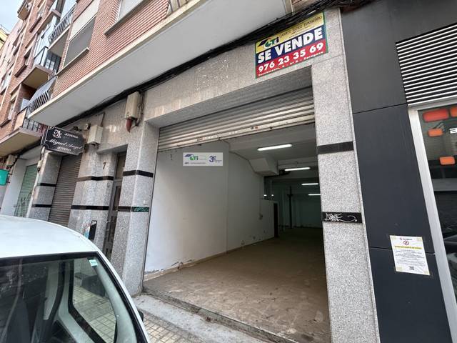 Local comercial en Venta en FERNANDO DIAZ DE MENDOZA en La Bozada – Parque Delicias