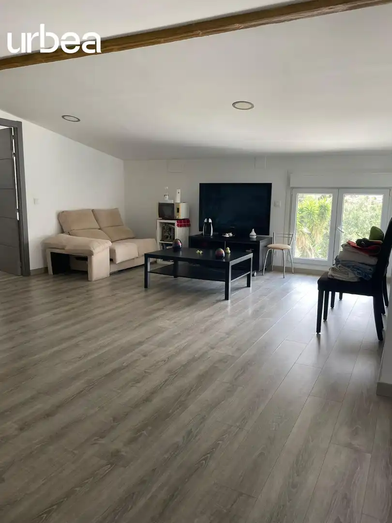 Sala de estar de Finca rústica de alquiler en Málaga con Calefacción, Jardín privado y Terraza