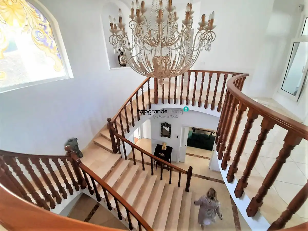 Houses for sale in La Línea de la Concepción  with Air Conditioner, Private garden and Terrace