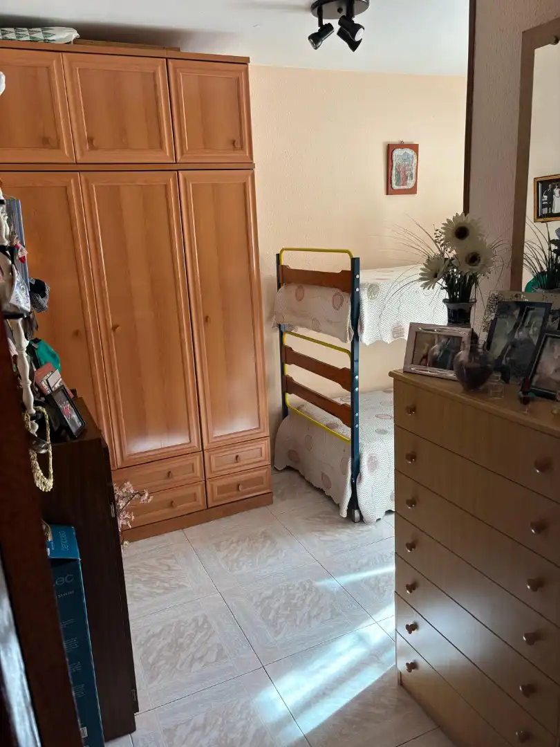 Dormitori de Pis en venda en Carabanchel