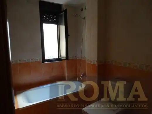 Dúplex con ascensor en venta en La Fuente de San Esteban, imagen 4