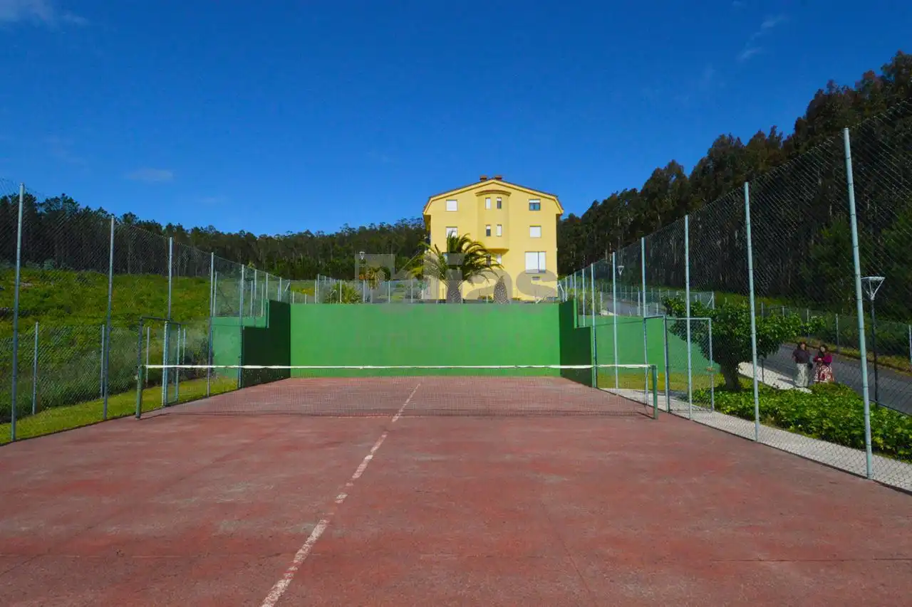 Vista exterior de Piso en venta en Cee con Piscina, Amueblado y Balcón