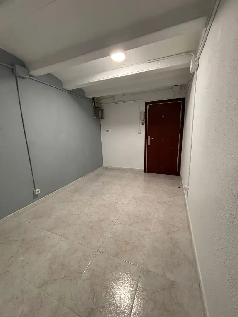Apartament en venda en Barcelona amb Rentadora, Microones i Alarma
