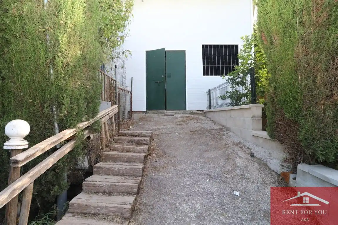 Vista exterior de Local de lloguer en Coín
