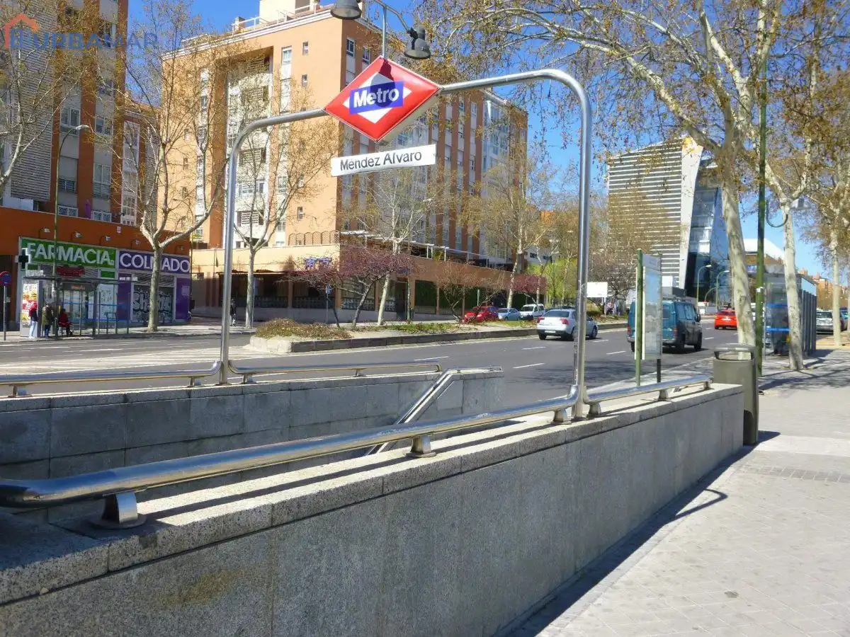 Außenansicht von Wohnung zur Miete in Madrid mit Klimaanlage, Heizung und Möbliert