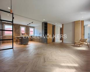 Vista exterior de Dúplex en venda en Pontevedra Capital  amb Aire condicionat, Calefacció i Parquet