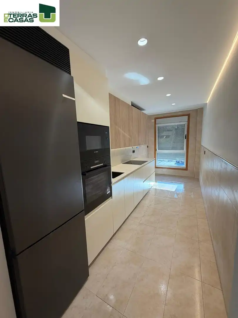 Küche von Wohnung zum Verkauf in A Illa de Arousa 