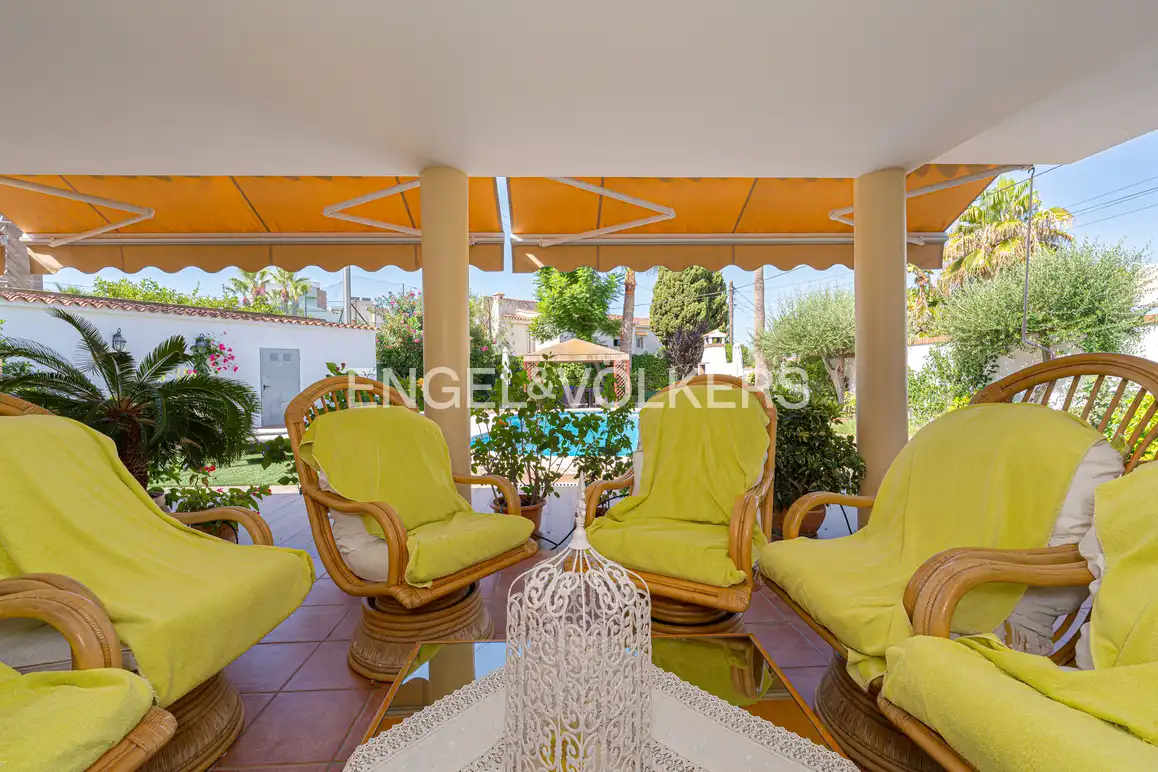 Terraza de Casa o chalet en venta en Benidorm con Aire acondicionado, Jardín privado y Piscina