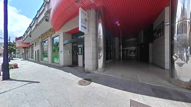 Local comercial en Venta en Damas Apostolicas-San Ped en San Pedro da Ramallosa