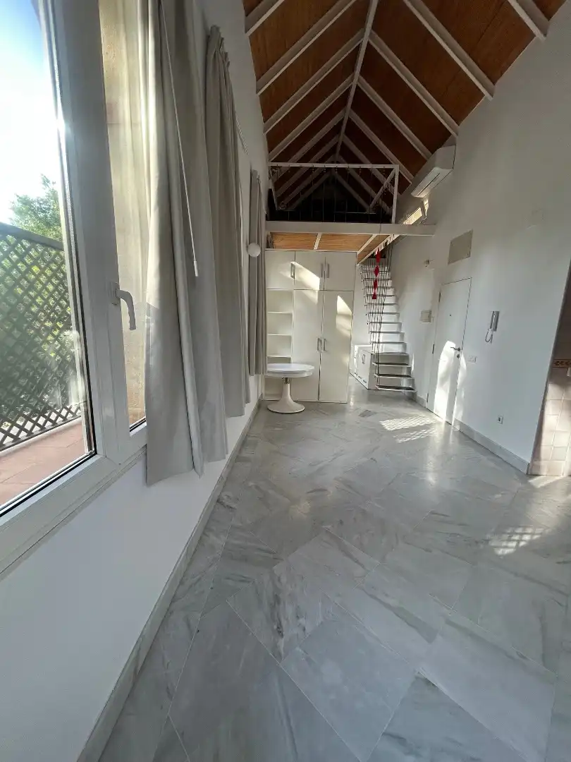 Attic for rent in San Lorenzo