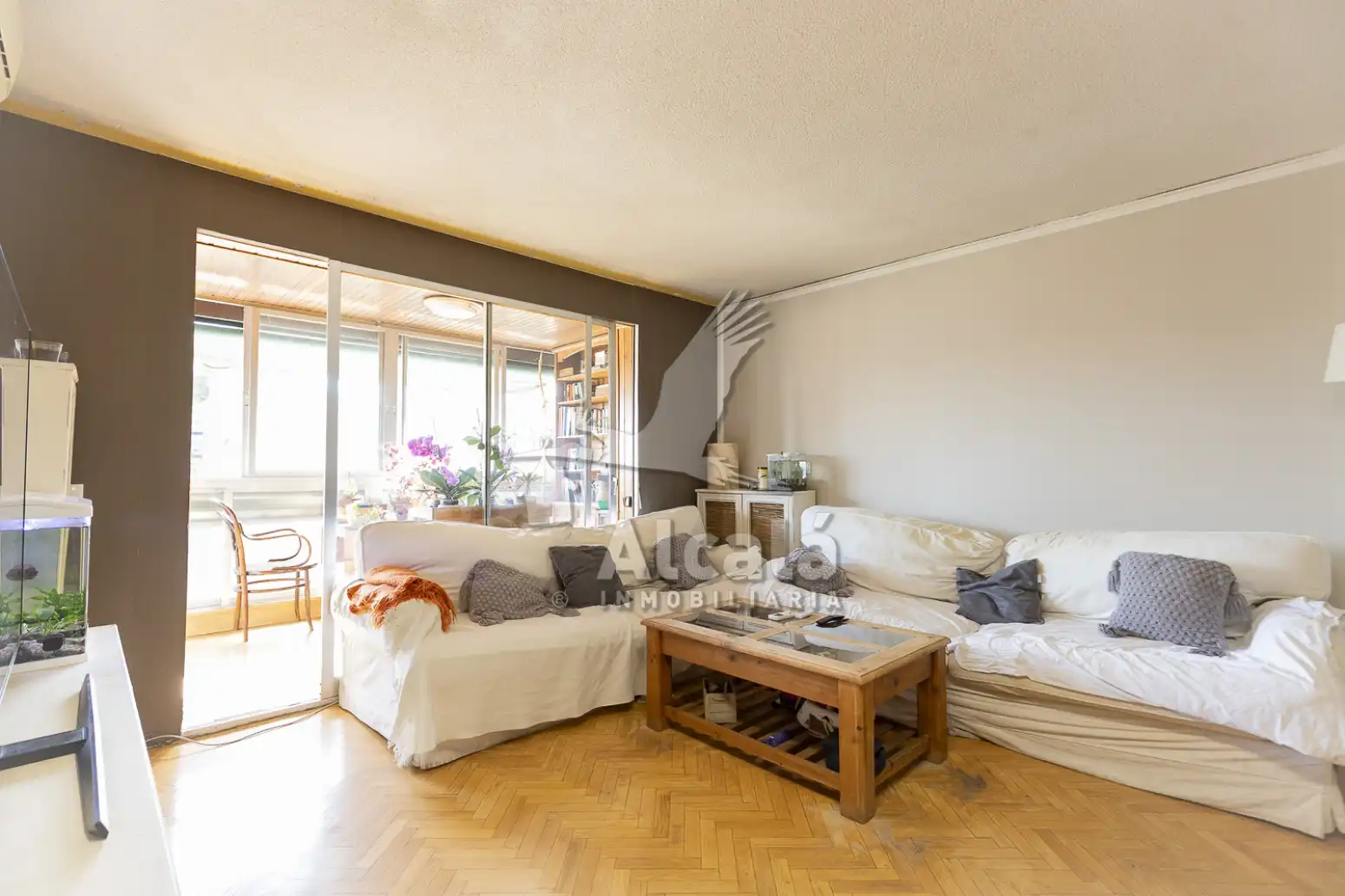 Sala d'estar de Pis en venda en Alcalá de Henares amb Aire condicionat, Calefacció i Parquet