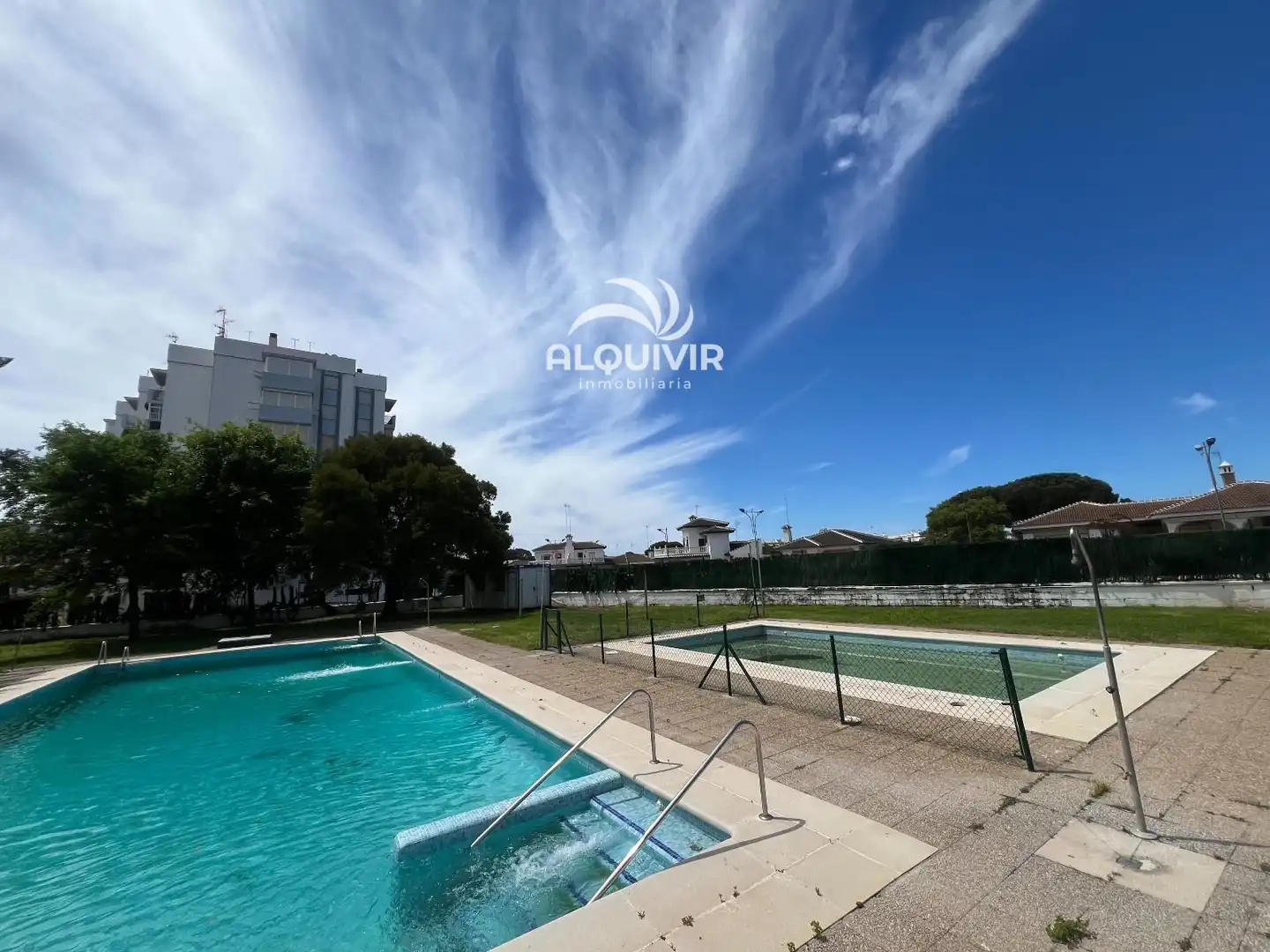 Piscina de Piso en venta en Almonte con Terraza, Piscina y Amueblado