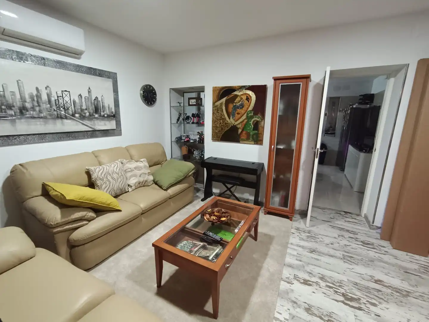 Sala d'estar de Pis en venda en  Jaén Capital amb Aire condicionat, Calefacció i Moblat