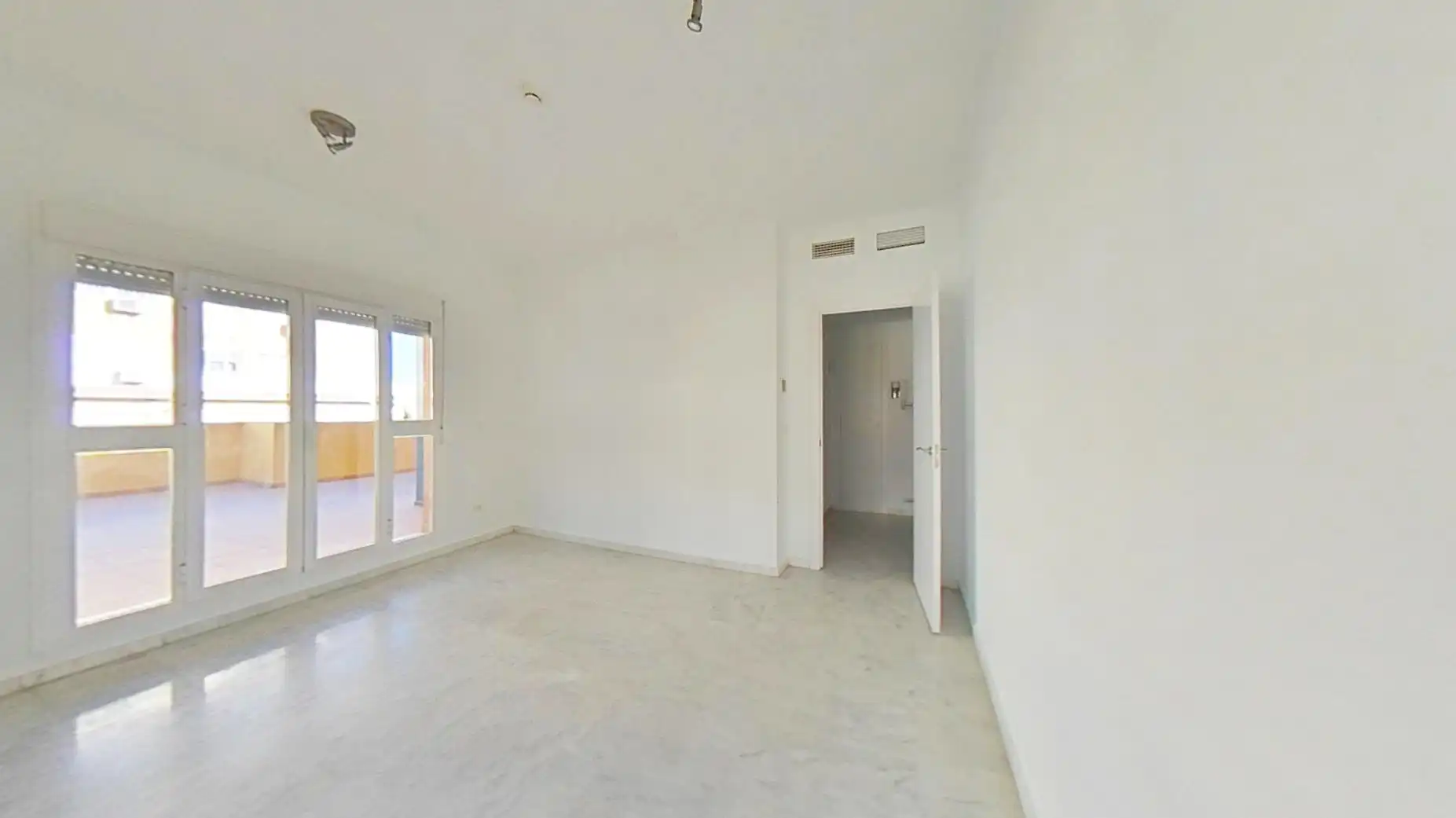 Apartamento en venta en Av Aeronaútica, Urbadiez - Entrepuentes