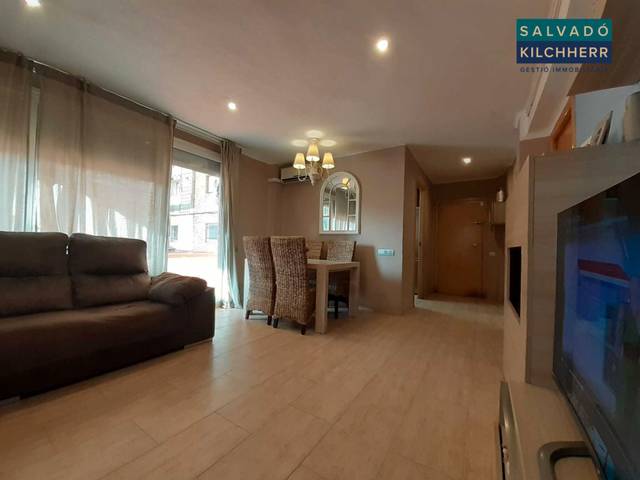 Piso en Venta en Carrer de Cantàbria, 128 en La Verneda i la Pau