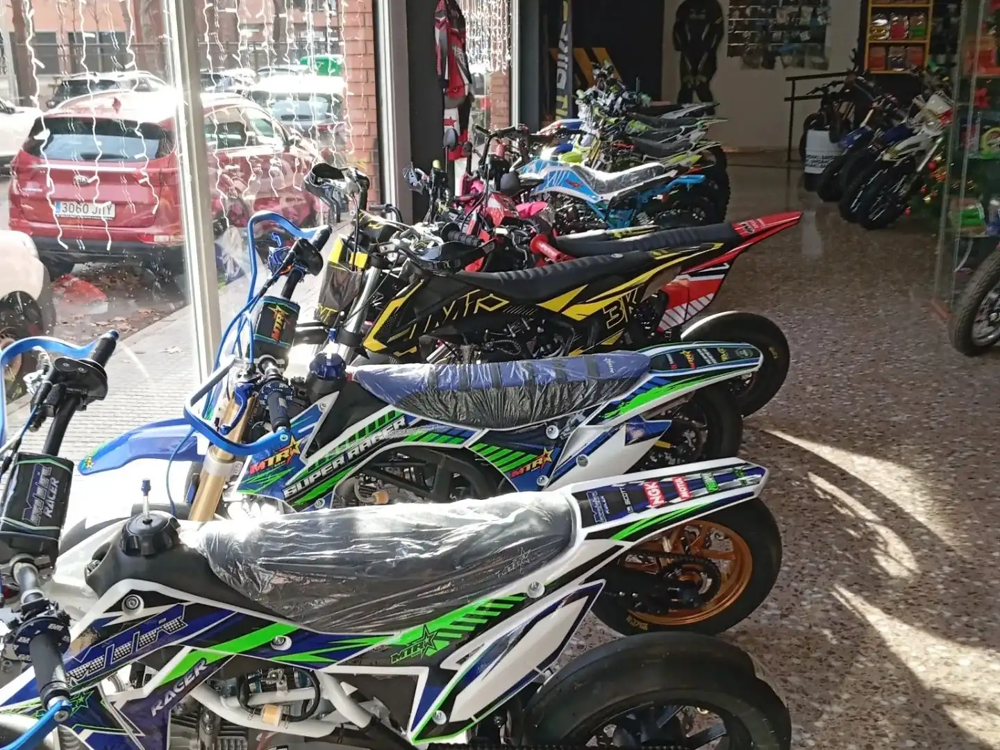 Local comercial en traspàs a Bruguers 5, imagen 2