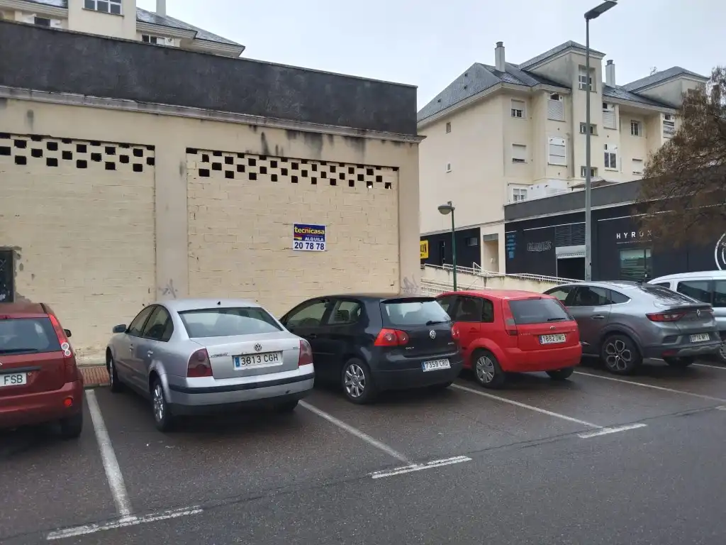 Parking de Local en venta en Badajoz