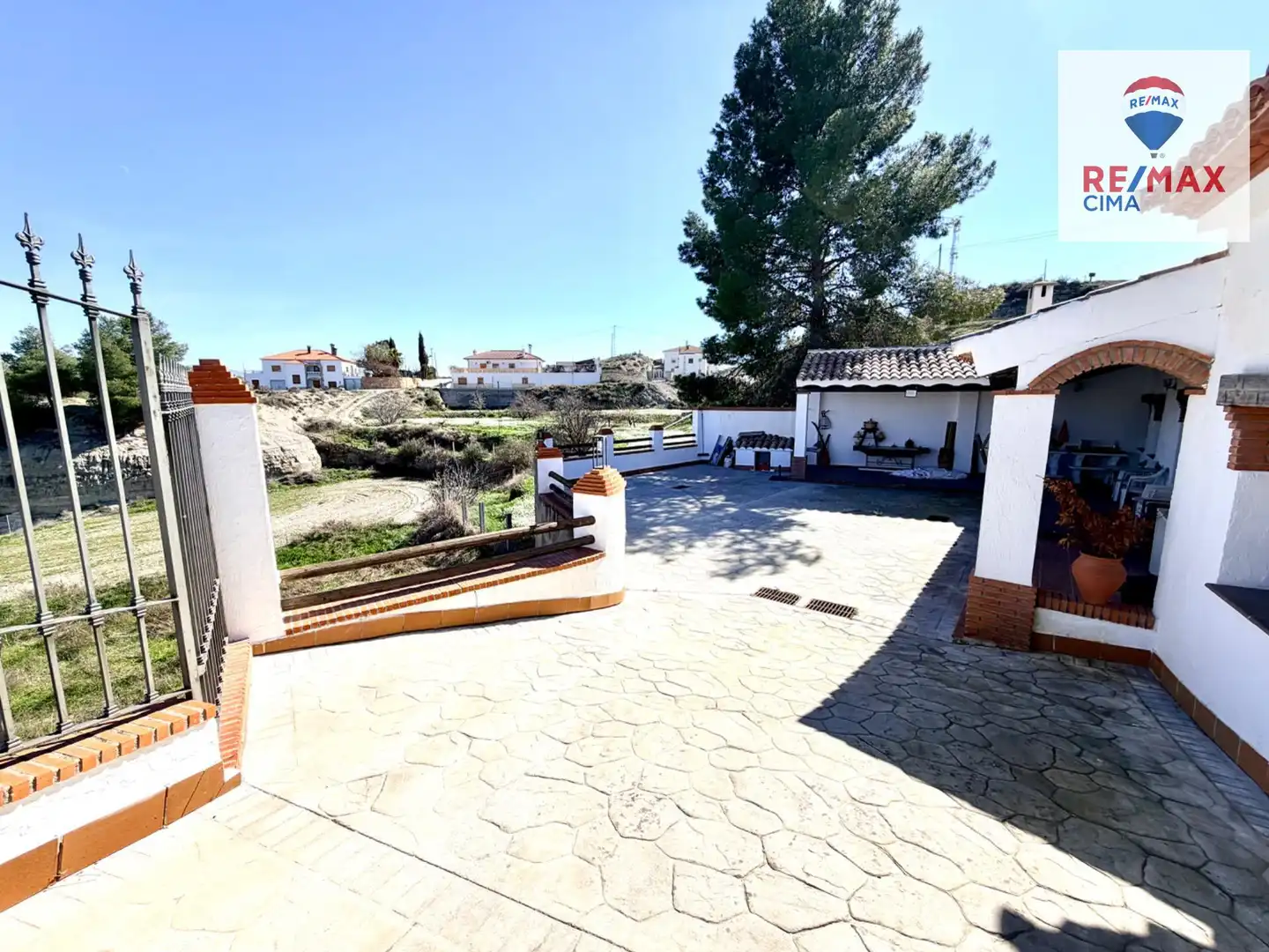 Casa con jardín en venta en Benamaurel, imagen 2