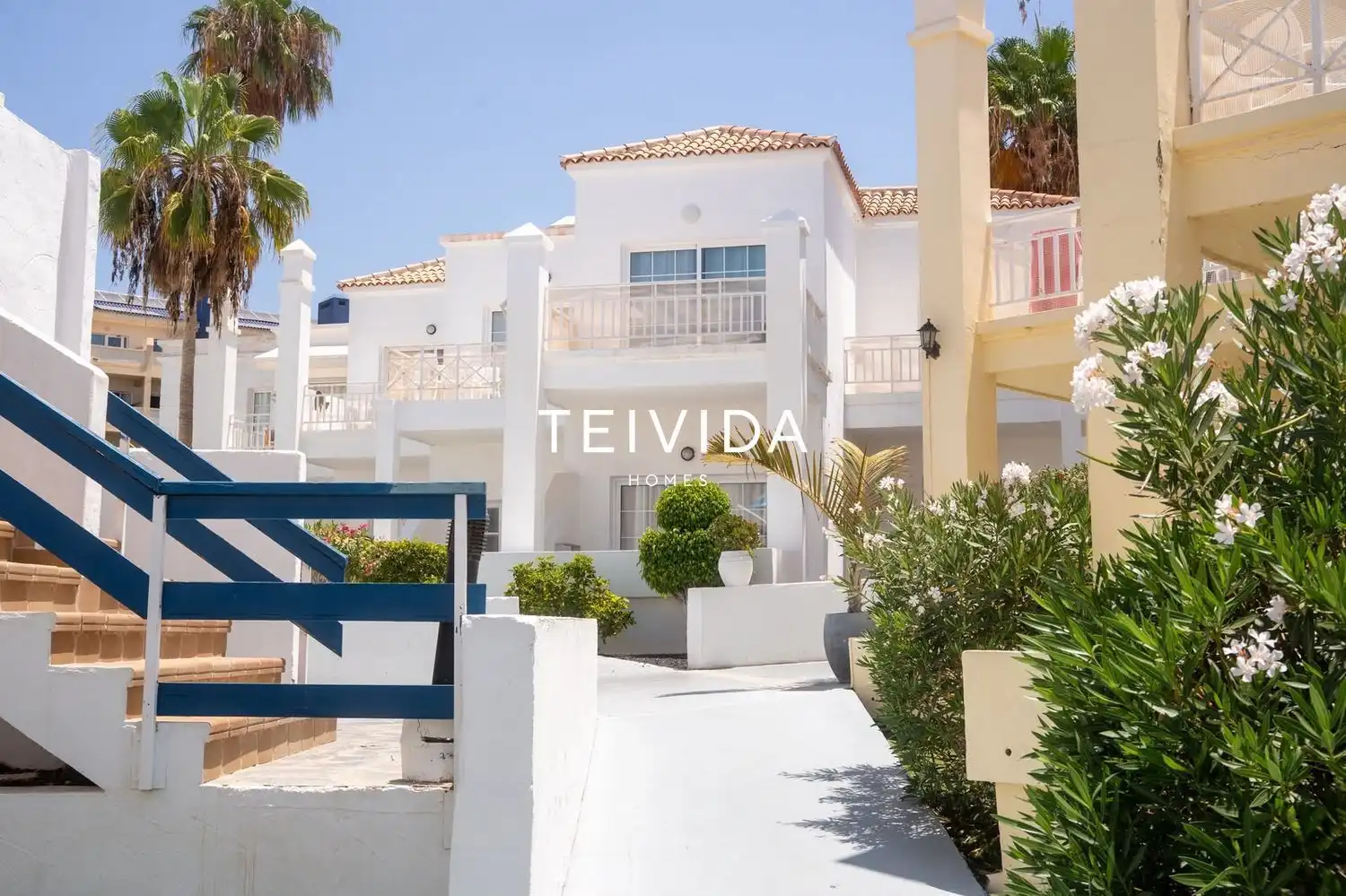 Exterior view of Flat for rent in Adeje  with Terrace, Swimming Pool and Furnished