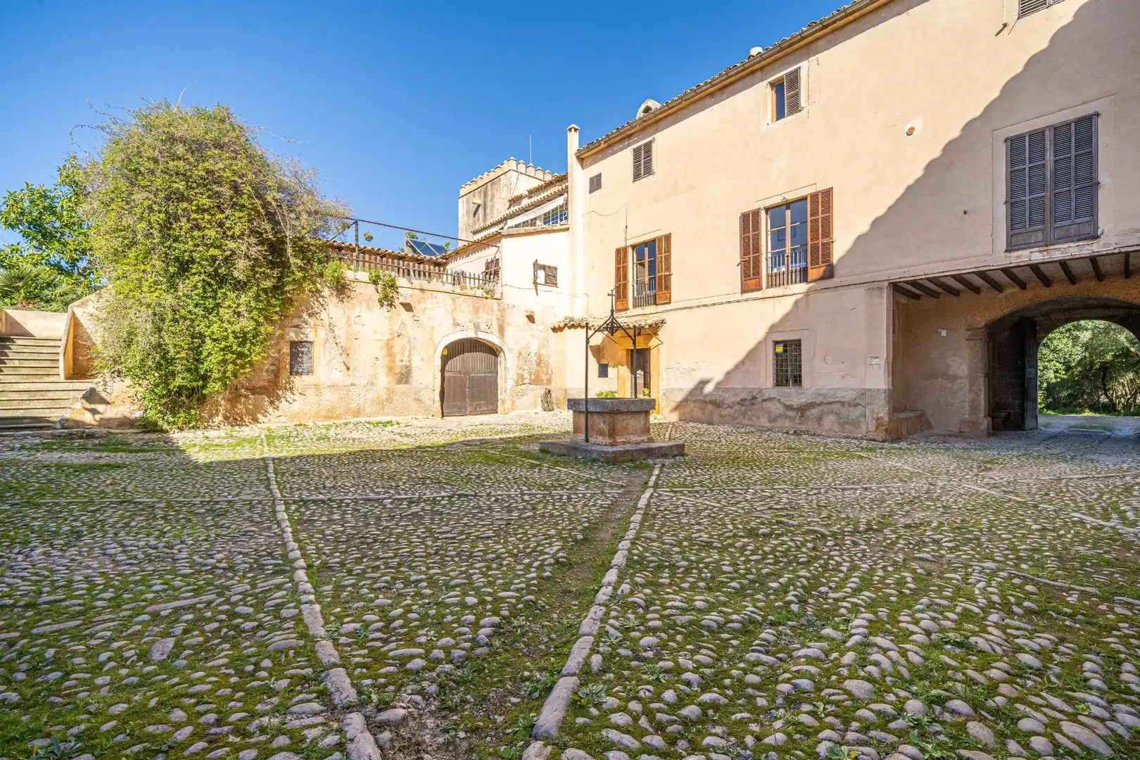 Vista exterior de Edificio en venta en Inca con Alarma y Piscina comunitaria