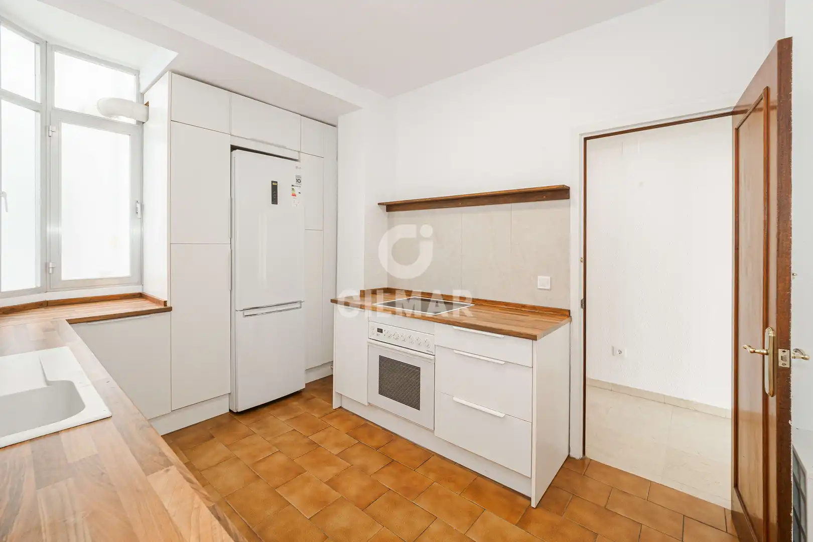 Cocina de Piso en venta en Sevilla con Calefacción