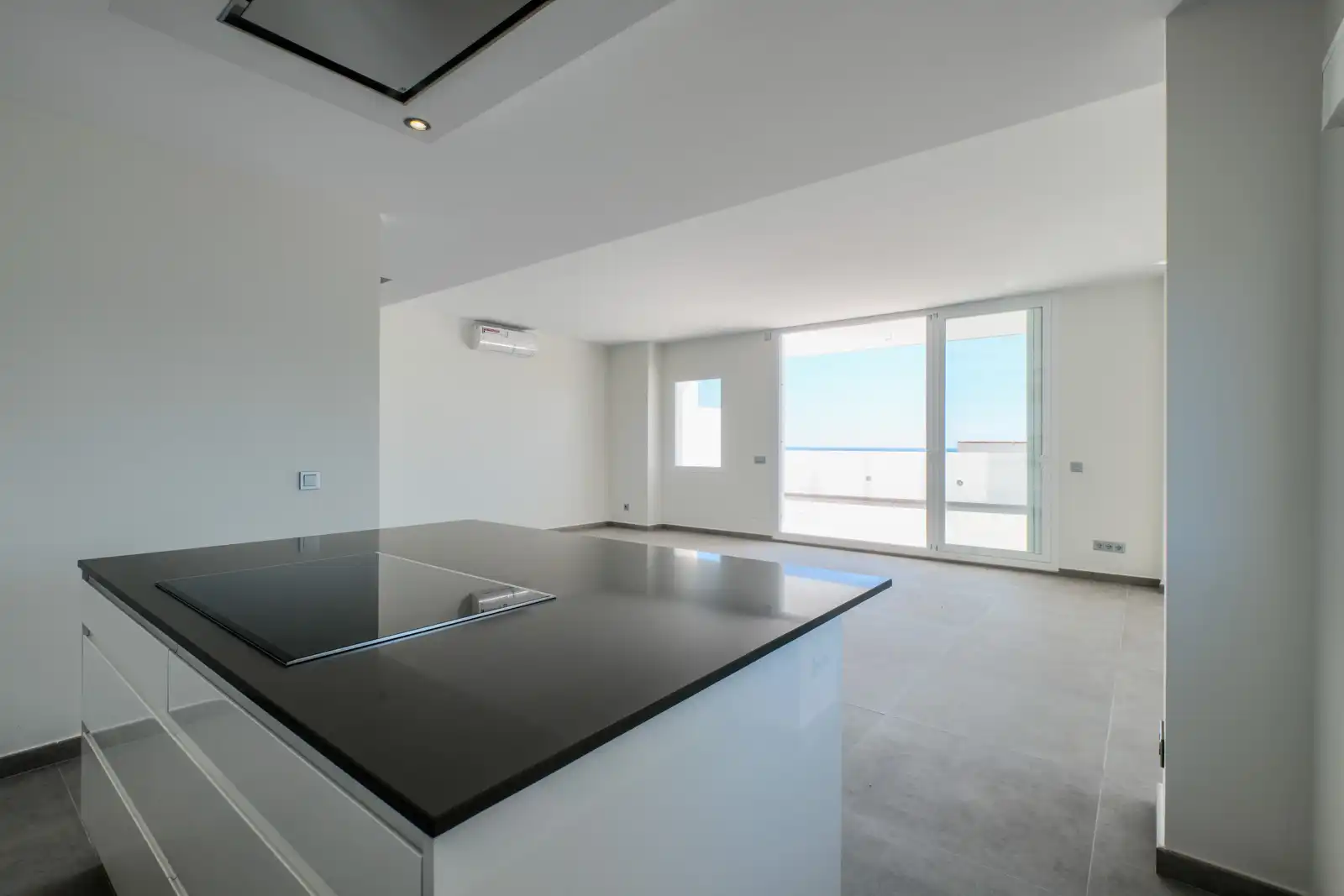 Cocina de Ático en venta en Estepona con Aire acondicionado, Calefacción y Jardín privado