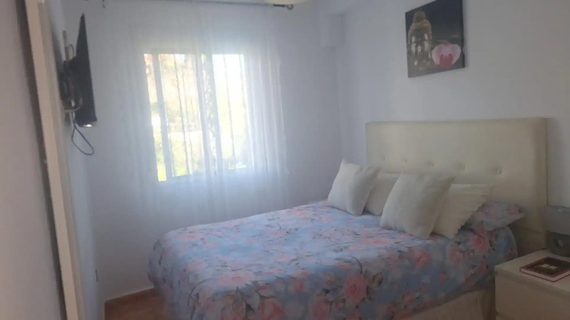 Dormitori de Apartament de lloguer en Almuñécar amb Aire condicionat, Moblat i Forn