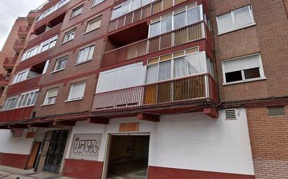 Exterior view of Flat for sale in Valladolid Capital  with Balcony