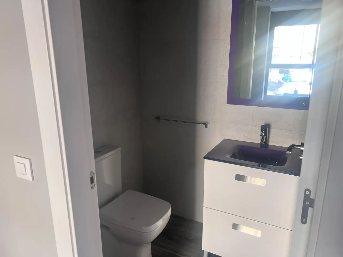 Badezimmer von Büro zur Miete in Langreo