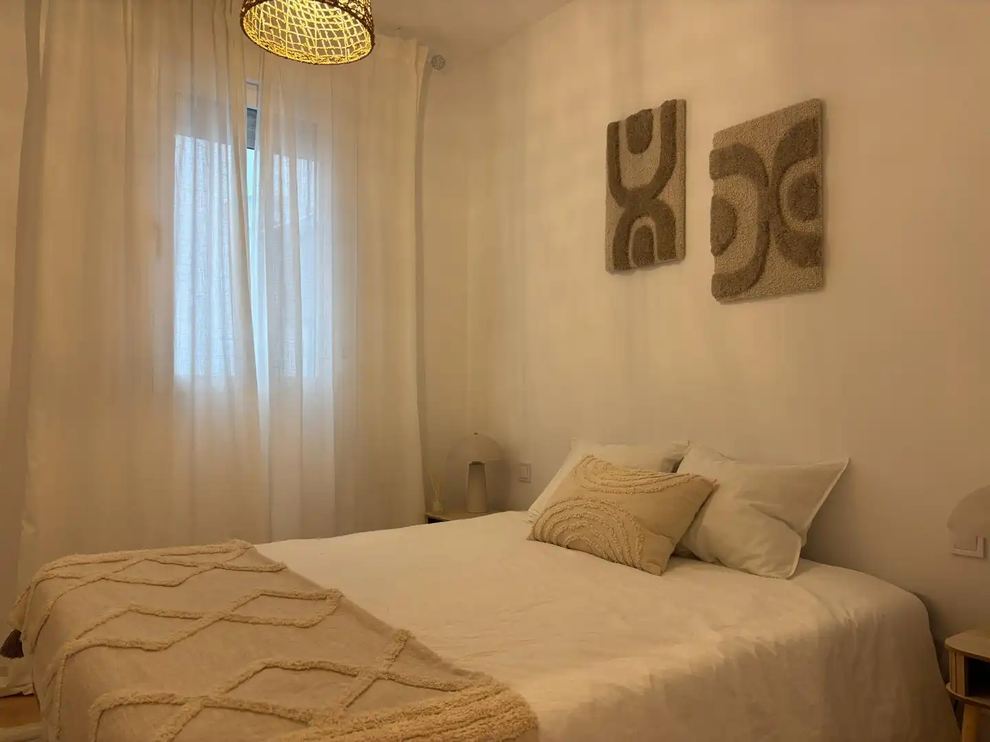 Bedroom of Flat for rent in Madrid  with Air Conditioner, Heating and Furnished