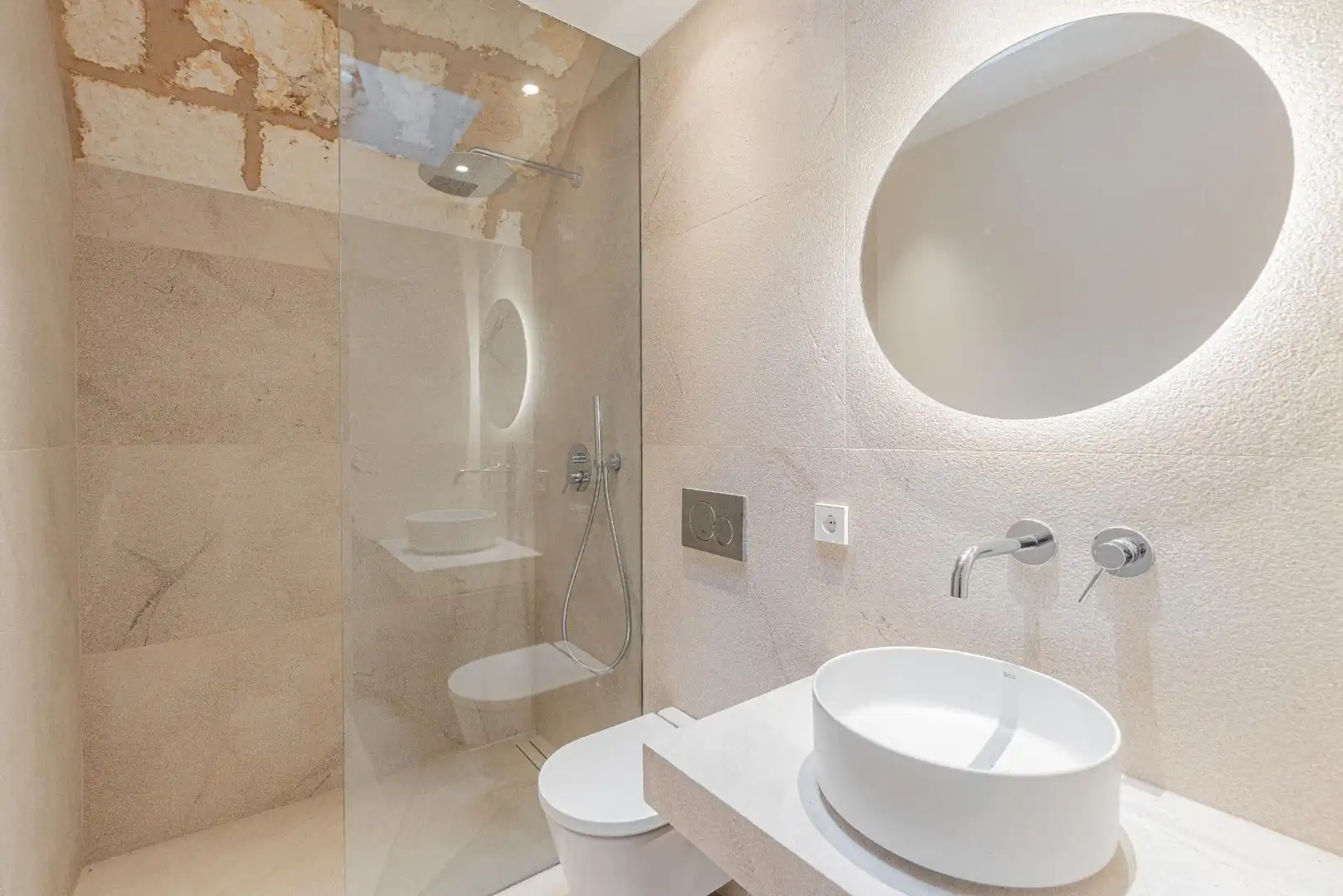 Badezimmer von Einfamilien-Reihenhaus zum Verkauf in Mancor de la Vall mit Klimaanlage, Heizung und Terrasse